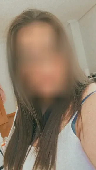 Azzurra, 29 anni
